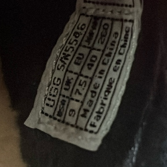 NWOT UGG Women's Brown Suede Slippers - Picture 7 of 7